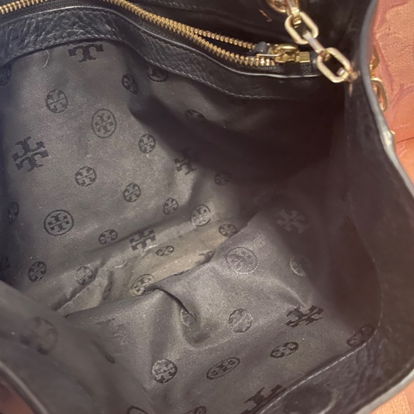 Authentic Tory Burch Britten Slouch Pebbled Leather Black Shoulder Bag Purse - Picture 14 of 16